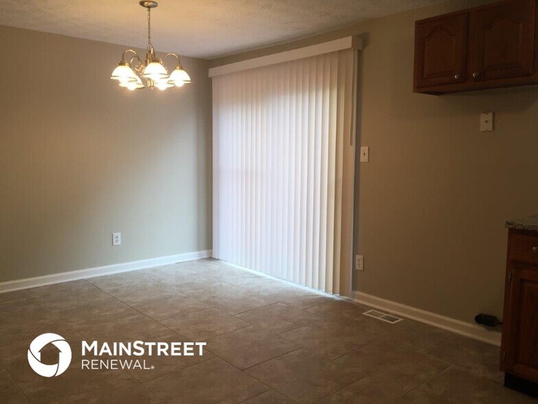 Building Photo - 1419 Mutz Dr