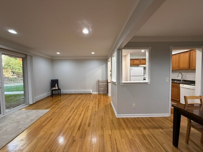 Building Photo - 1253 Island Dr