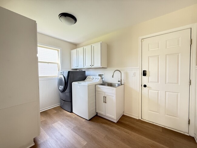 Building Photo - 603 E Castlebury Cir