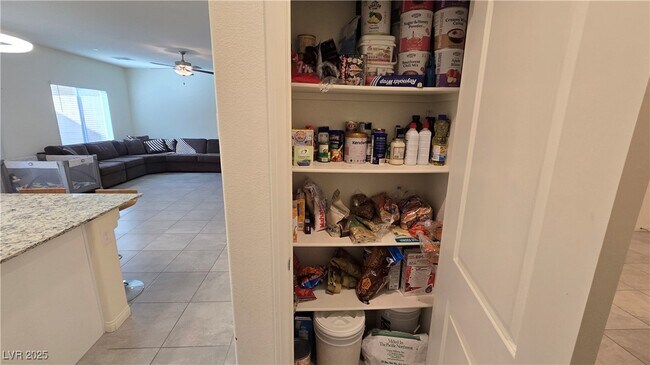 Building Photo - 10971 Meridian Flds Ave