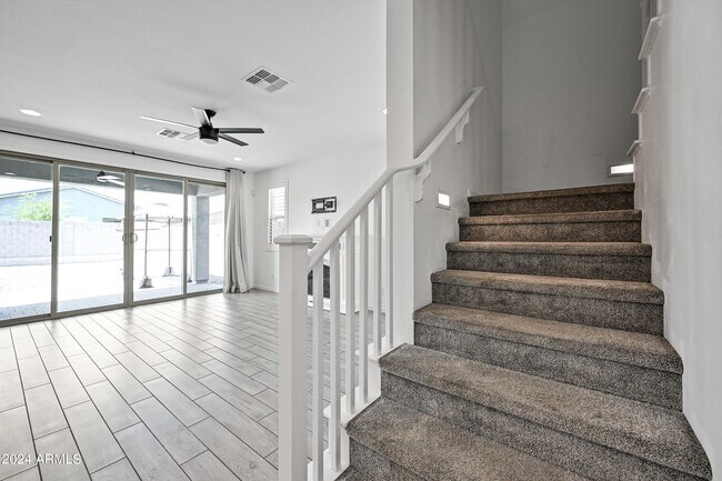 Building Photo - 13360 W Briles Rd