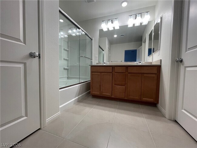 Building Photo - 9953 Cluny Ave