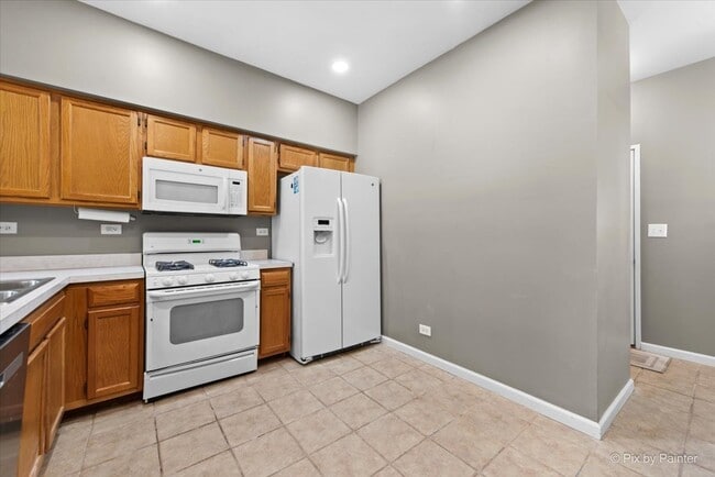 Building Photo - 2813 Odlum Dr