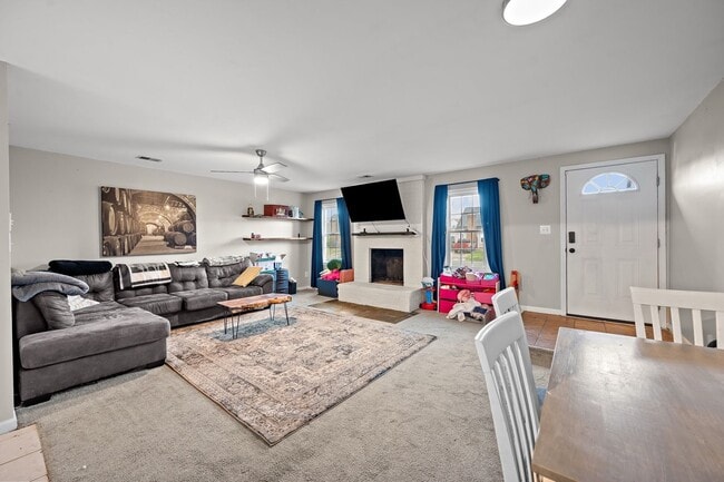 Building Photo - Charming 2-Bedroom Home in Virginia Beach