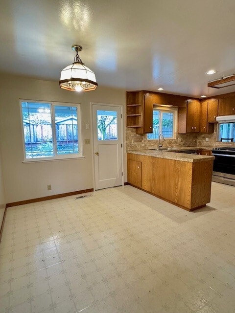 Building Photo - 310 Deerfield Dr