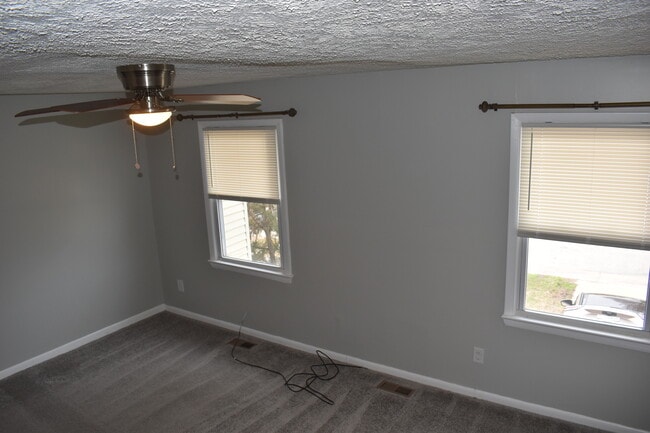 Building Photo - 5559 New Colony Dr