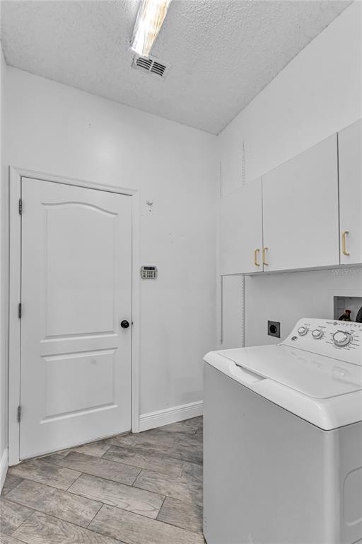 Building Photo - 2031 Wintermere Pointe Dr