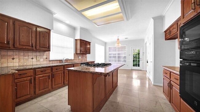 Building Photo - 4622 Grand Cayman Dr