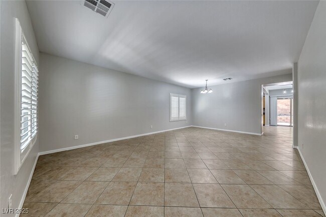 Building Photo - 259 Oakbrook Ridge Ave