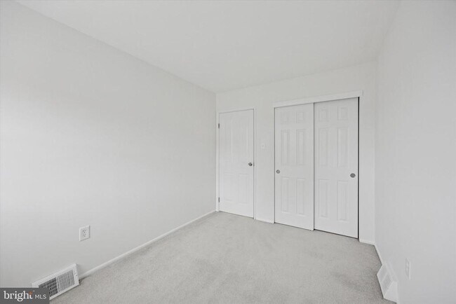 Building Photo - 4000 Lyman Dr