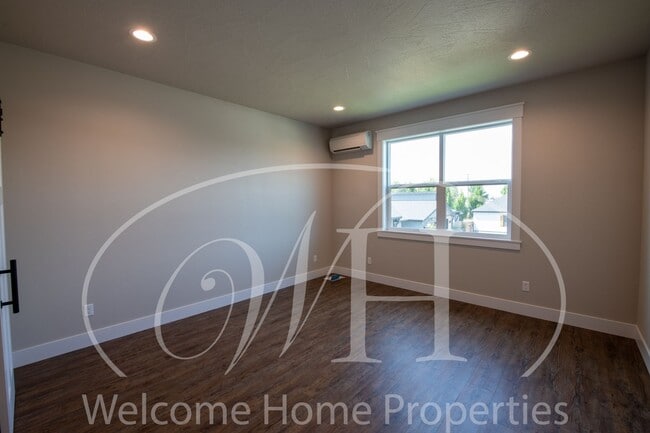 Building Photo - Garrison Duplex