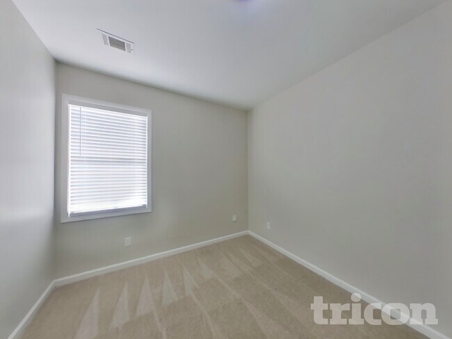 Building Photo - 7802 Bluefin Trail