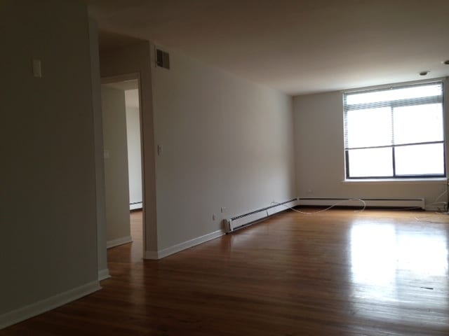 Building Photo - 1750 N Mohawk St