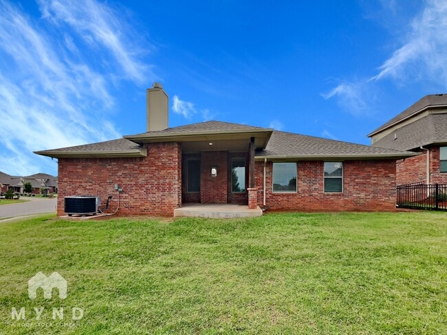 Building Photo - 509 Texoma Dr