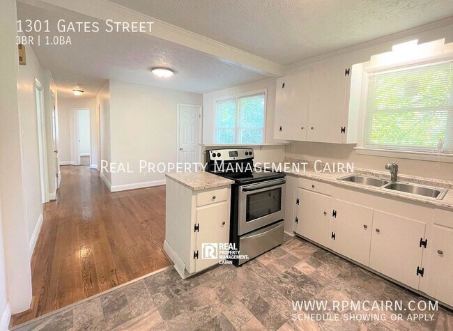 Building Photo - 1301 Gates St