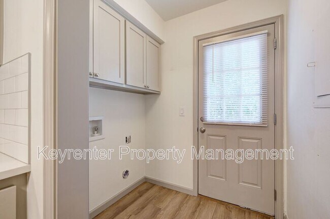 Building Photo - 2321 Cedar Brook Dr