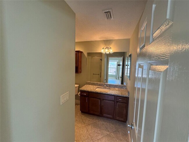 Building Photo - 2272 Vassar Ln
