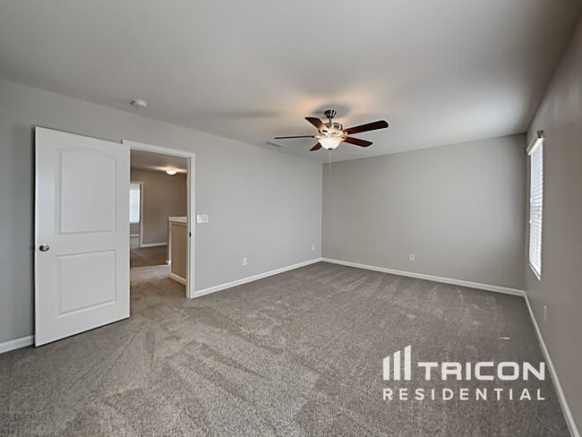 Building Photo - 845 Alta Wy