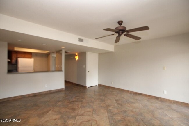 Building Photo - 604 E Weber Dr