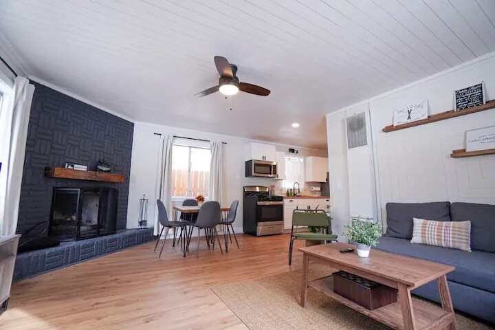 Building Photo - 405 Holmes Ln