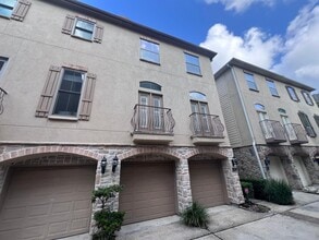Building Photo - 592 Bomar St