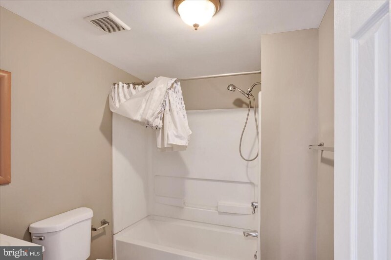 Building Photo - 2010 E Boston St