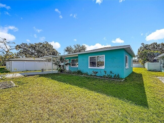 Building Photo - 5810 Tangerine Ave S