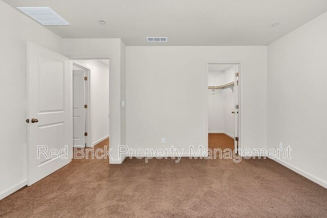 Building Photo - 393 Sullivan Dr