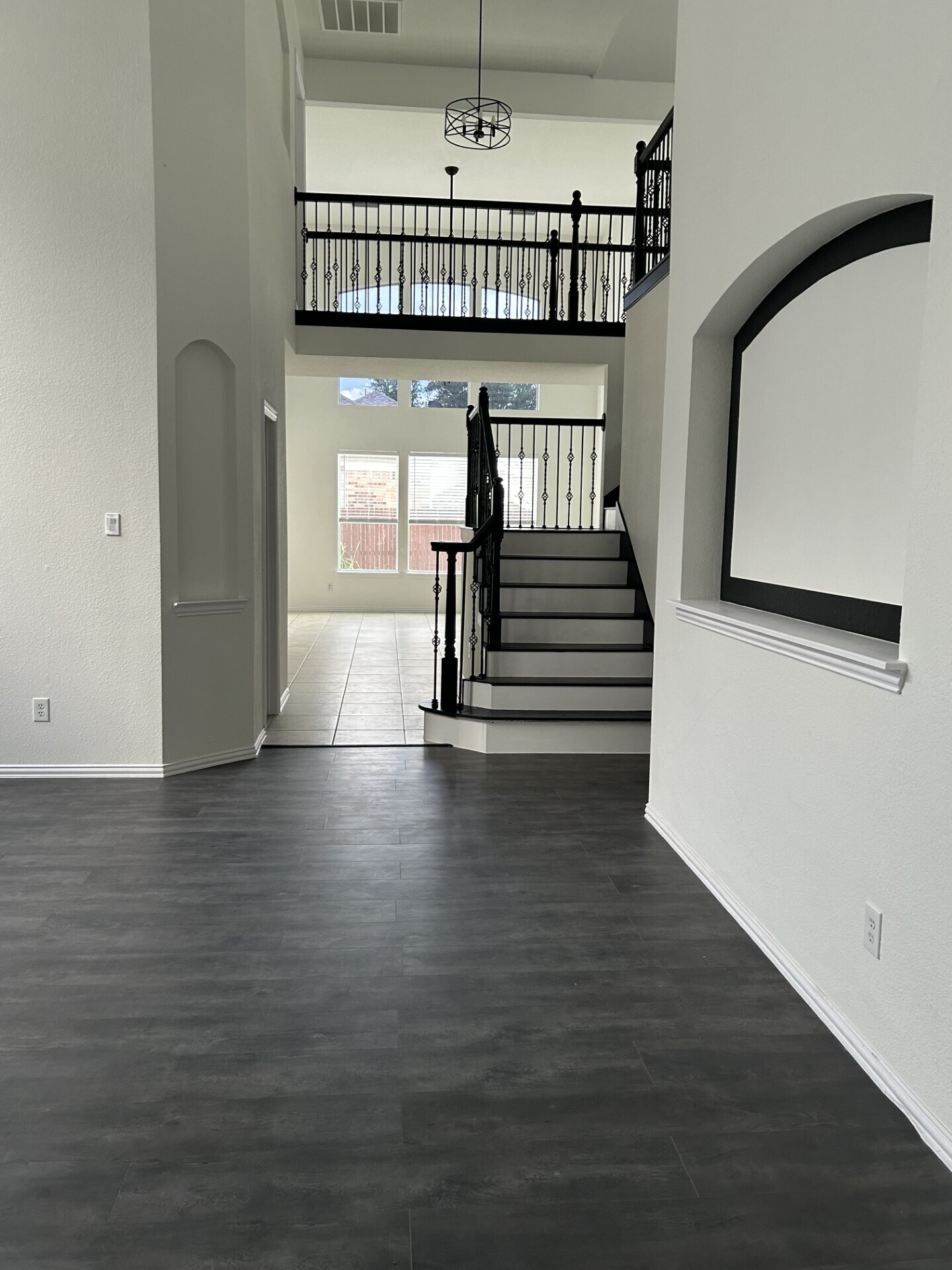 Building Photo - 412 Cypress Hill Dr