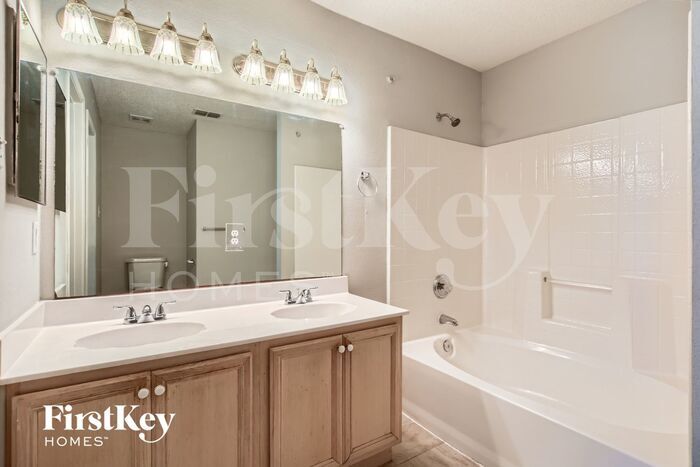 Building Photo - 1395 Stewart Dr