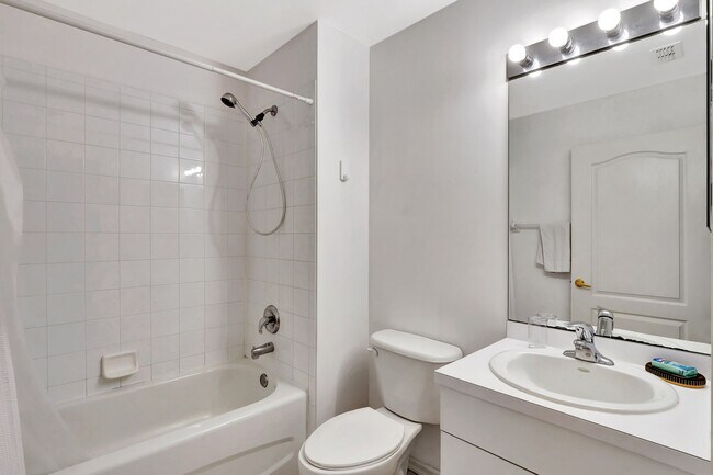 Building Photo - 2845 Cypress Trace Cir