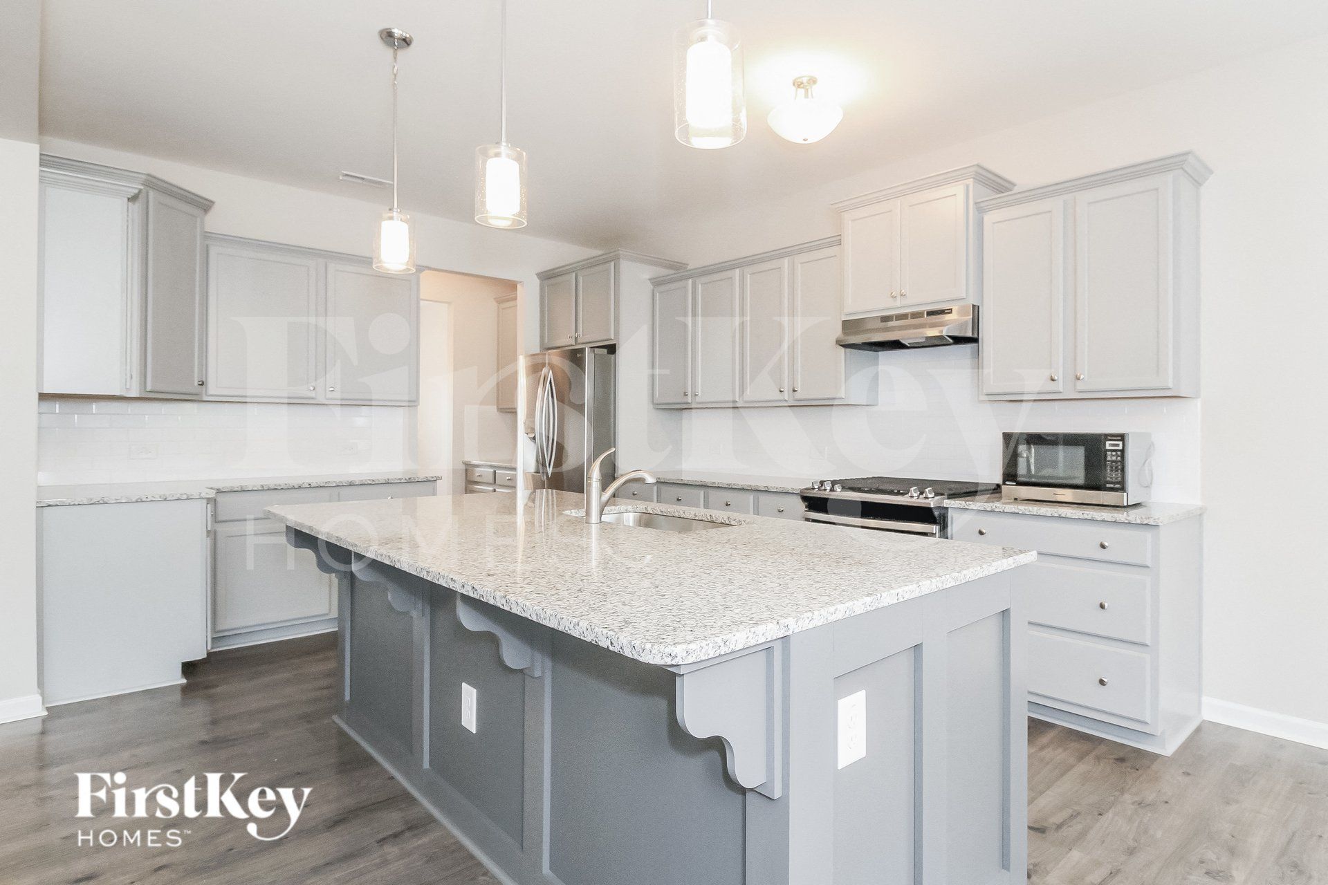 Building Photo - 1307 Red Deer Dr