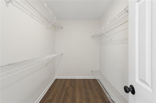 Building Photo - 3139 Brookeview Ln NW