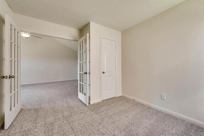 Building Photo - 3109 Killam Rd
