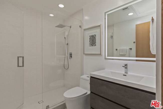 Building Photo - 17045 Otsego St