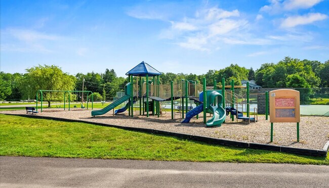 Building Photo - 223 Paxinos Dr