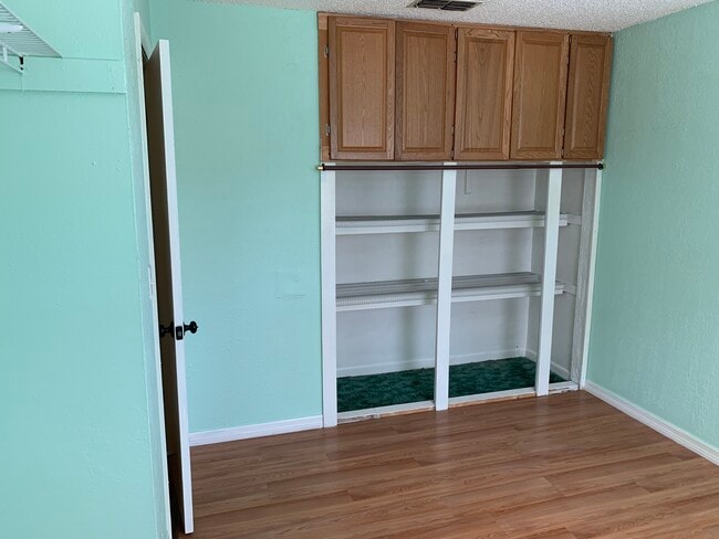 Building Photo - 2138 19th Ave SW