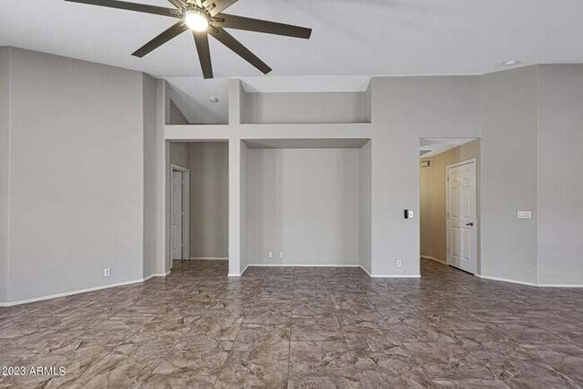 Building Photo - Stunning 3-bedroom, 2-bath home