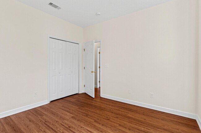 Building Photo - 619 Archard Dr