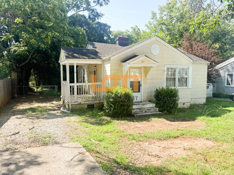 Building Photo - 618 Perry Rd