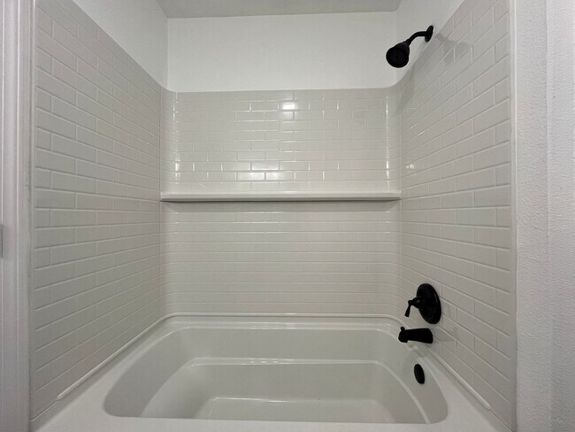 Building Photo - Award Winning Flour Bluff School District!!