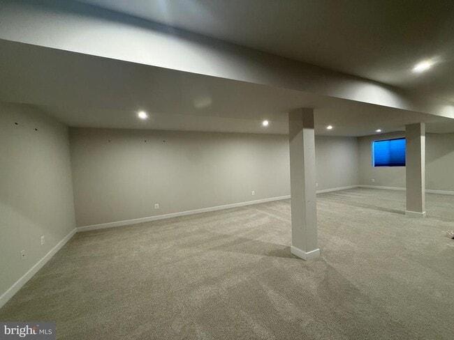 Building Photo - 440 Tree Of Heaven Way