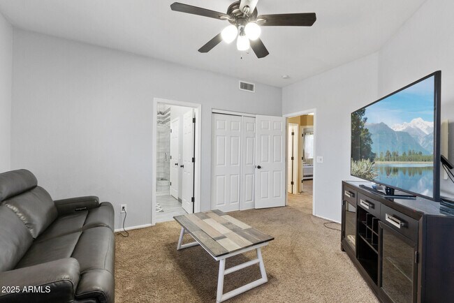 Building Photo - 11530 W Palm Brook Dr