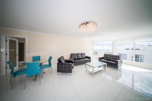 Building Photo - 1717 N Bayshore Dr