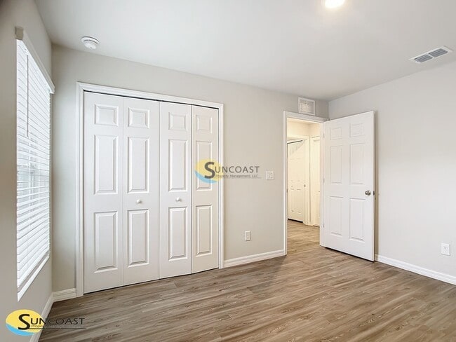Building Photo - 7839 N Quibble Ave