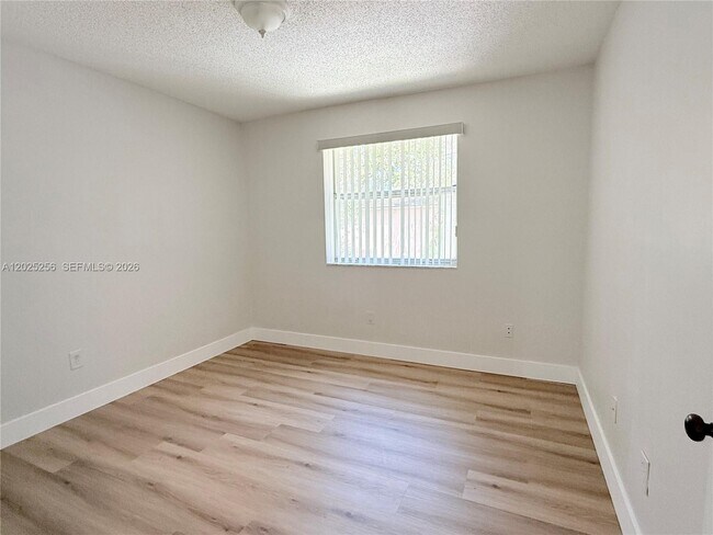 Building Photo - 9832 NW 9th Ct