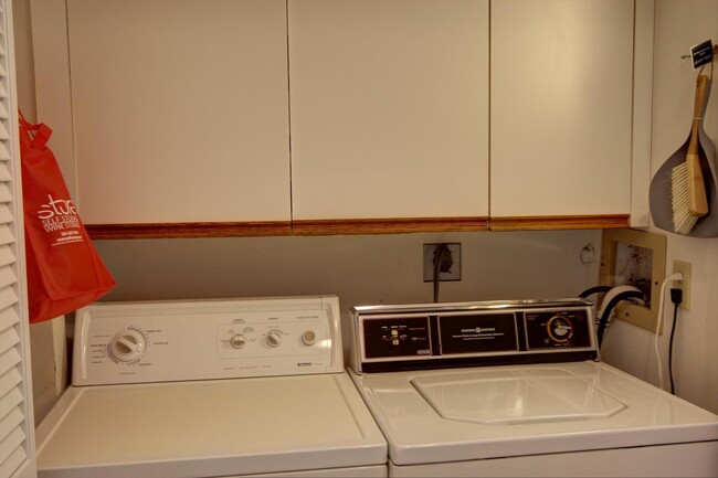 Building Photo - 508 Sea Oats Dr