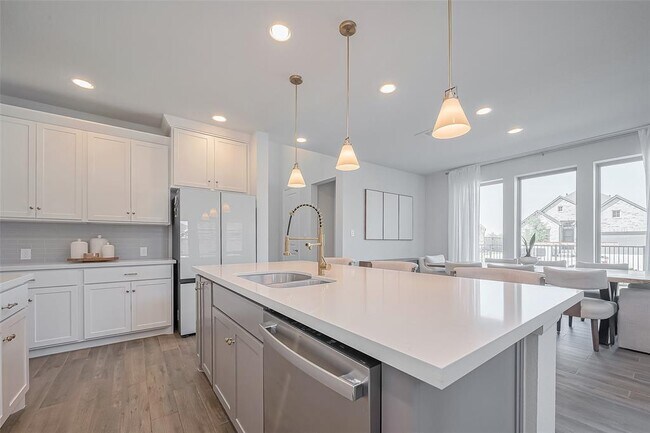 Building Photo - 11430 Bush Clover Dr