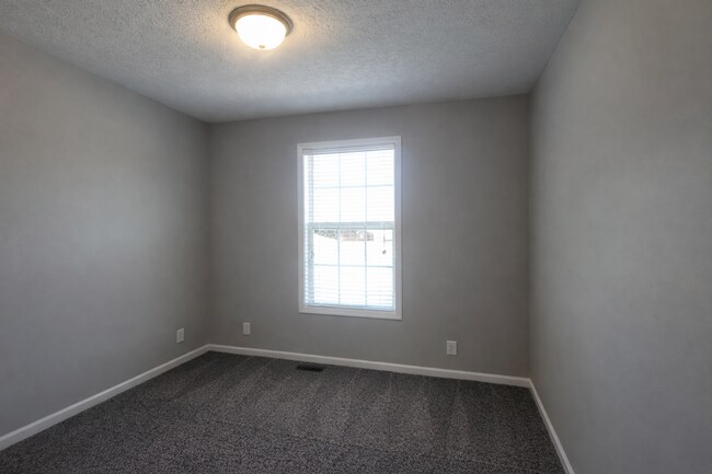 Building Photo - Stunning Split-Level Home with Space, Style & Scenic Views