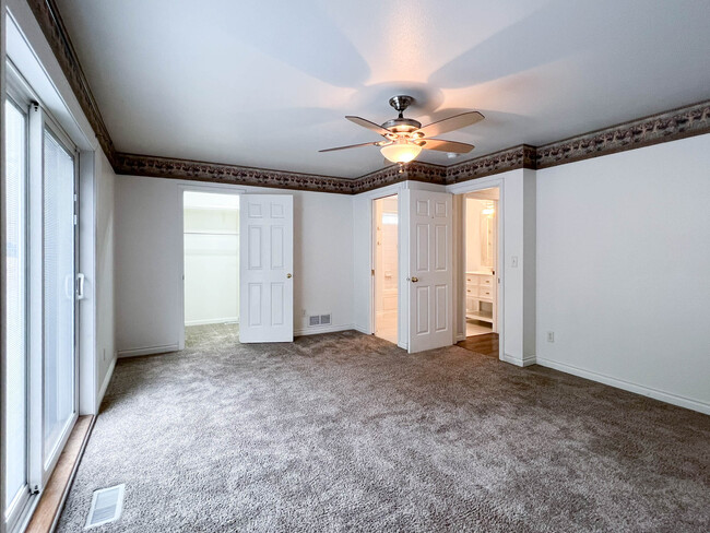 Building Photo - 17841 Beaujolais Dr